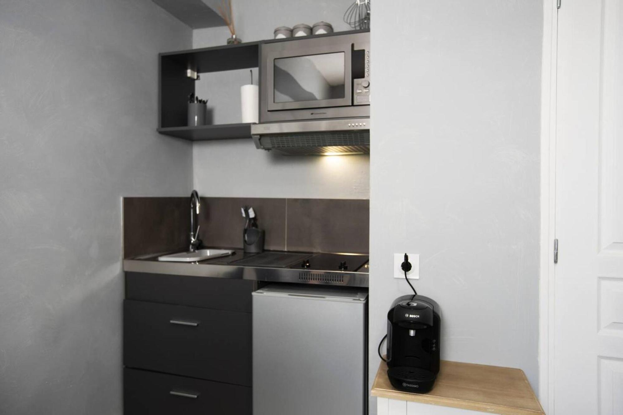 Confortable A Ferrand 25 M² Parking Inclus Appartement *